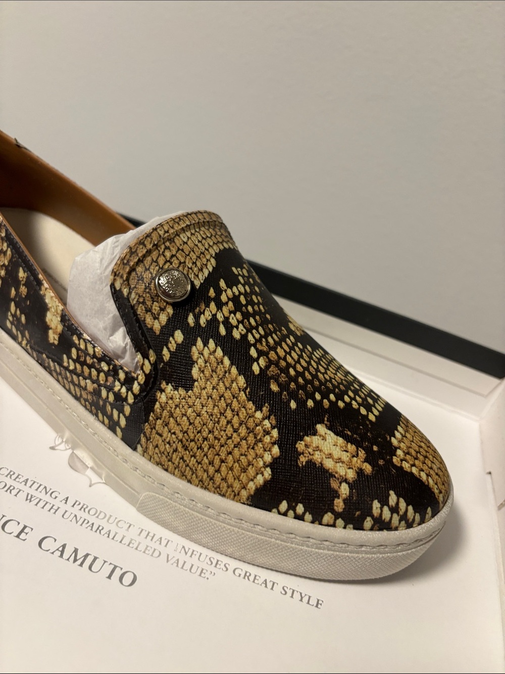 NIB [Vince Camuto] Marjetta Snake Print Slip-On Sneakers Women's Multiple Sizes! - Picture 9 of 9